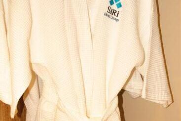 هتل Siri Grand Bangkok