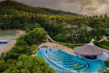هتل Villa Escape Burasari