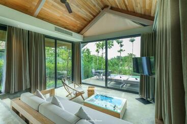 هتل Villa Escape Burasari