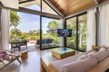 هتل Villa Escape Burasari