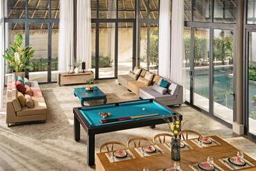 هتل Villa Escape Burasari