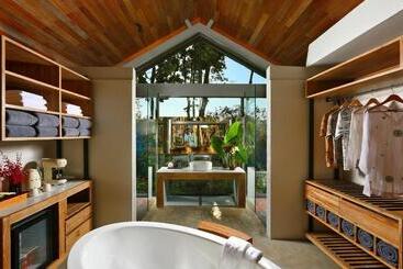 هتل Villa Escape Burasari