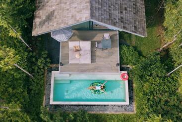 هتل Villa Escape Burasari