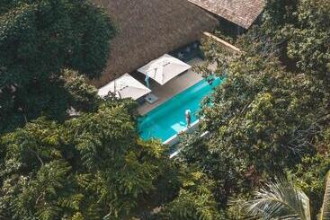 هتل Villa Escape Burasari