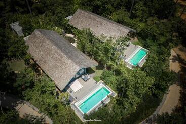 هتل Villa Escape Burasari