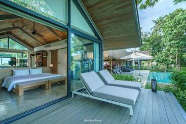 هتل Villa Escape Burasari