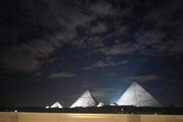 پانسیون 9pyramids