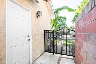 پانسیون Beautiful Downey Guest House