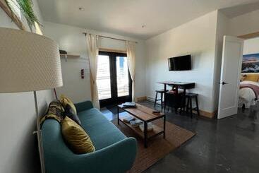 پانسیون Slack Tide Suite