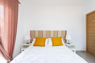 پانسیون Eden Rentals 102 Surfy Stylish Bed&coffee Balcony