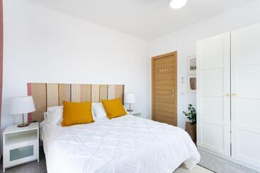 پانسیون Eden Rentals 102 Surfy Stylish Bed&coffee Balcony