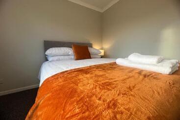 پانسیون The Coral Guest House 1 Fratton Park Portsmouth