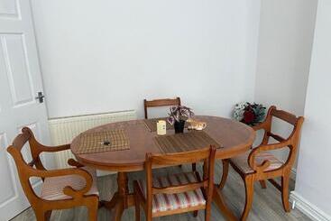 پانسیون The Coral Guest House 1 Fratton Park Portsmouth