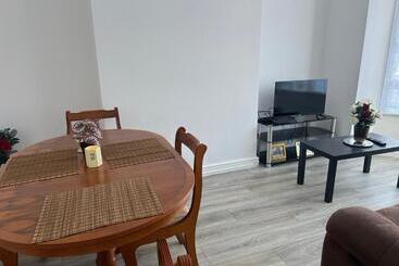 پانسیون The Coral Guest House 1 Fratton Park Portsmouth