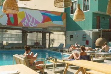 پانسیون Viajero Huacachina Hostel