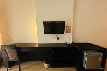 โรงแรม ดิ โอวาเล่ย์ [the O Valley Boutique Hotel]