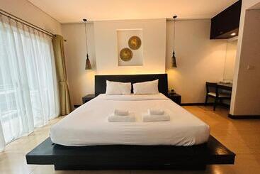 โรงแรม ดิ โอวาเล่ย์ [the O Valley Boutique Hotel]