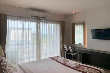 โรงแรม ดิ โอวาเล่ย์ [the O Valley Boutique Hotel]
