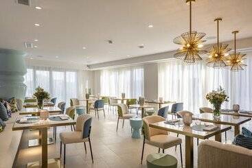 Dionis Boutique Hotel & Spa