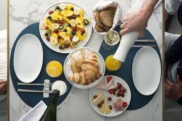 Dionis Boutique Hotel & Spa