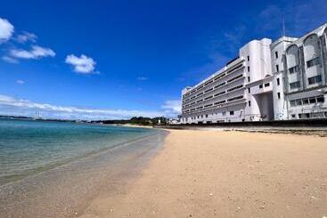 Golden Sun Beach Hotel   Vacation Stay 27721v
