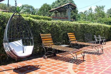 هتل Finca Villa Yuliana