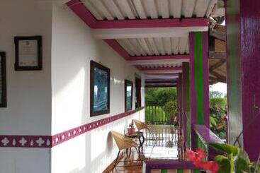 هتل Finca Villa Yuliana