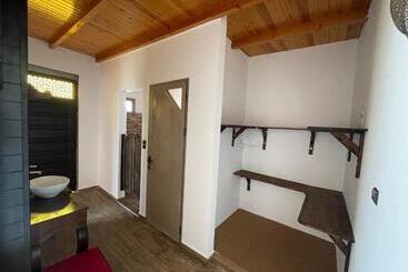 בית מלון כפרי La Merveiille Guest House
