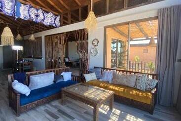 בית מלון כפרי La Merveiille Guest House