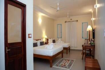 هتل Mango Hill La Serene Puducherry