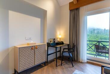 هتل Nivasana Manali   A Luxury Boutique