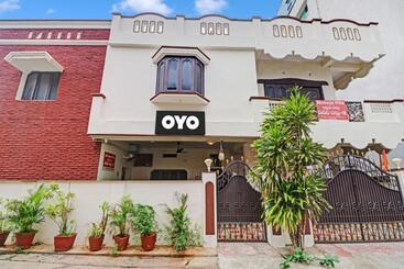 ホテル Oyo Flagship Akshaya Villa