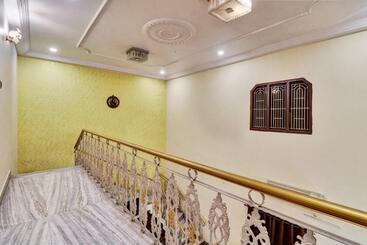 ホテル Oyo Flagship Akshaya Villa