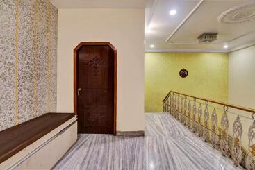 ホテル Oyo Flagship Akshaya Villa