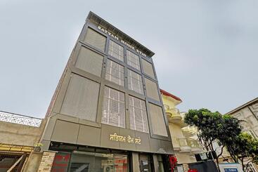 Fabhotel New Satyam