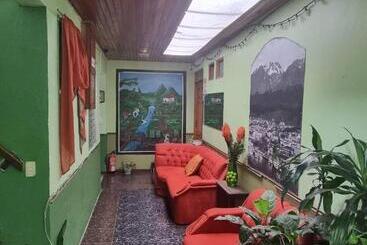 هتل Paradise Alajuela