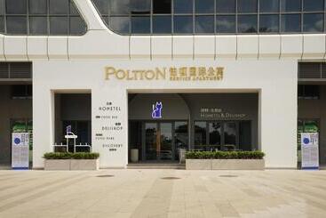 هتل Poltton Century