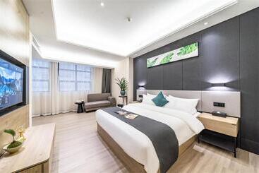 هتل Thank Inn Plus Chaozhou Caitang Lotus
