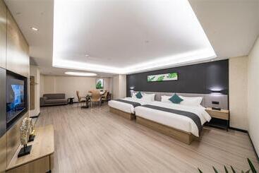 هتل Thank Inn Plus Chaozhou Caitang Lotus