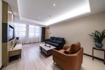 هتل Thank Inn Plus Chaozhou Caitang Lotus