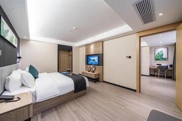 هتل Thank Inn Plus Chaozhou Caitang Lotus