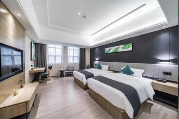 هتل Thank Inn Plus Chaozhou Caitang Lotus