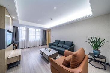 هتل Thank Inn Plus Chaozhou Caitang Lotus