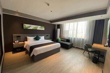 Отель Thank Inn Plus Xinyang Gushi Liaocheng Avenue