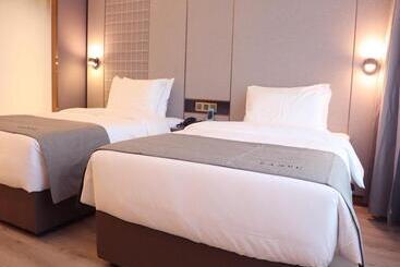 Lanou Hotel Longjiang Road Shigatse