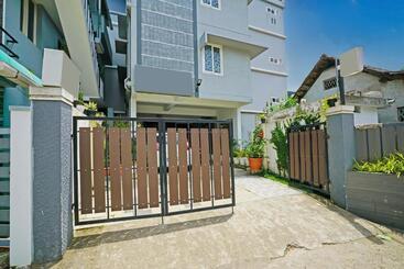 Oyo Flagship Hotel Cochin Paradise