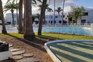 پانسیون Alojamientos Playa Centro Corralejo 21
