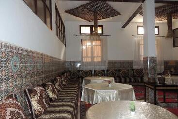 پانسیون Auberge Kasbah Amoun