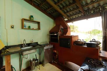 پانسیون Hostel Dikasa