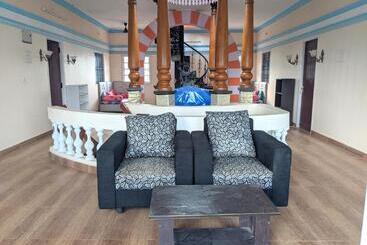 Aura Hostel